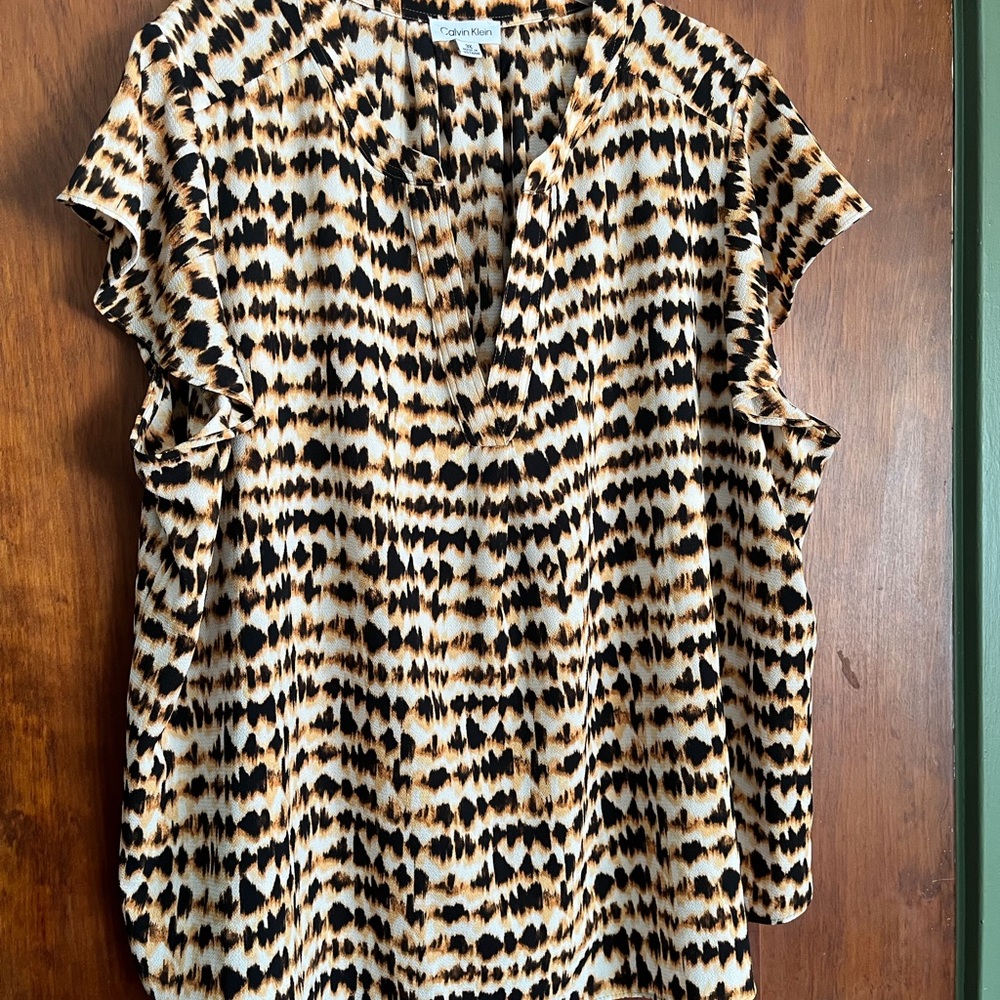 Calvin Klein Black and Tan Patterned Blouse